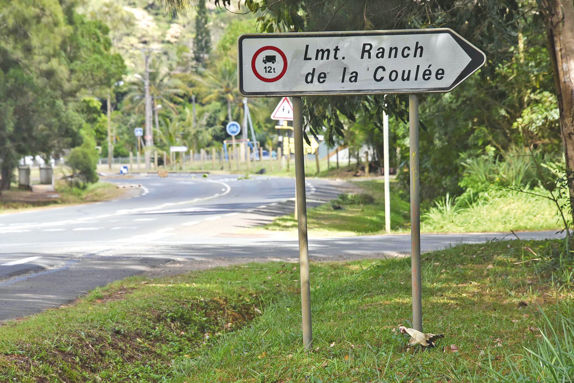 C’est à l’entrée du lotissement Ranch de la Coulée que William Decoiré a trouvé la mort lors d’un contrôle de gendarmerie.