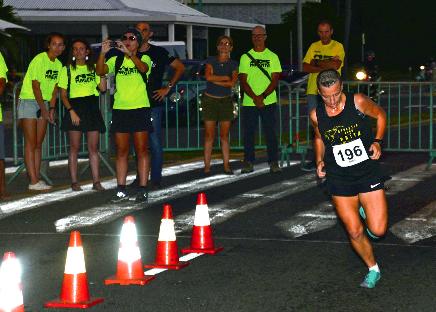 D’habitude, elle court plutôt des 100 km. Nathalie Schmitt a prouvé qu’elle avait également de la vitesse à revendre, hier, en arrivant première devant Johana Guezennec et Erika Ellis.