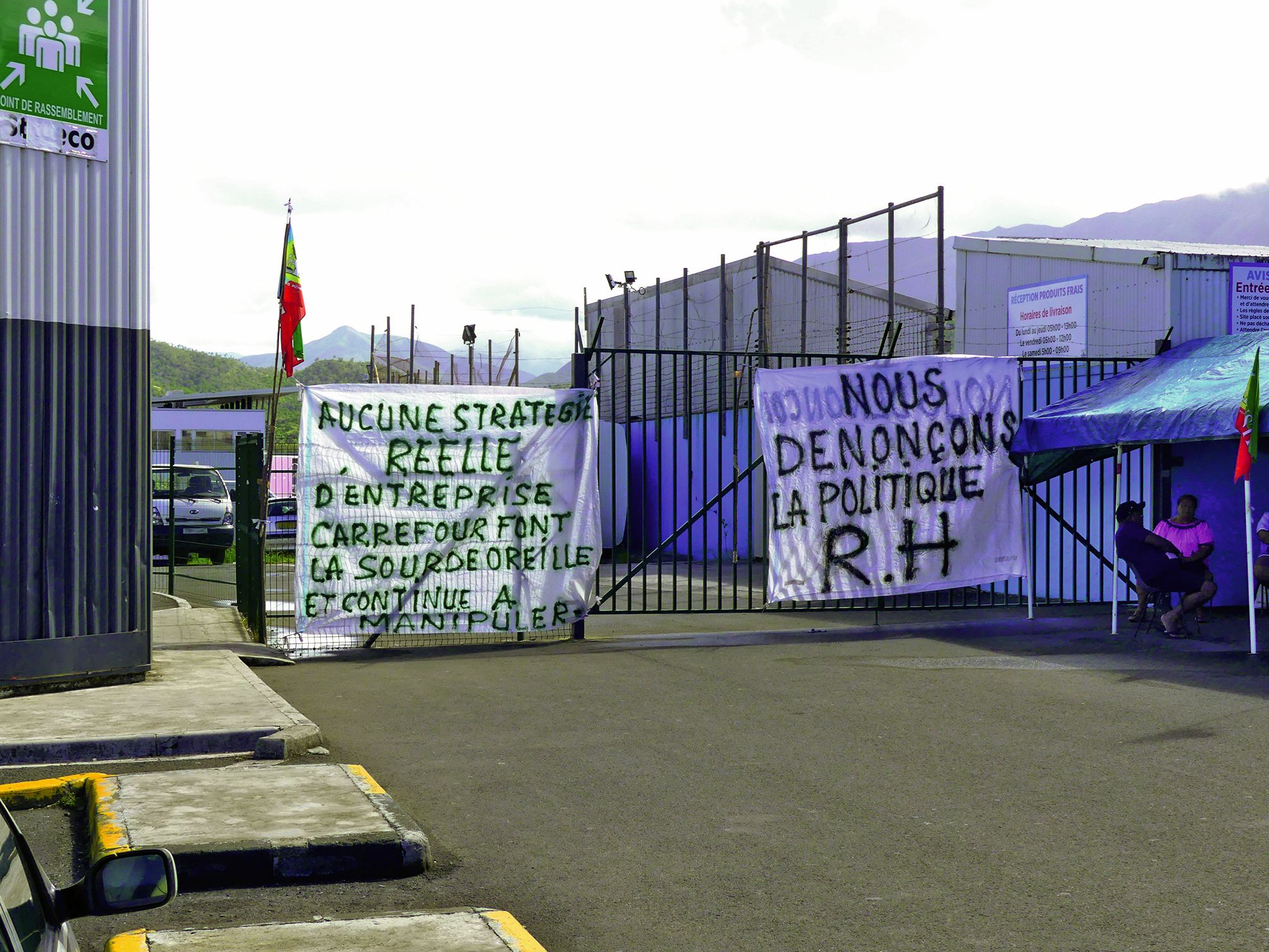 Carrefour rassemble environ 250 salariés. Mais pour l’USTKE, « c’est tout le groupe qui est concerné par ces abus ».Photo C.R.