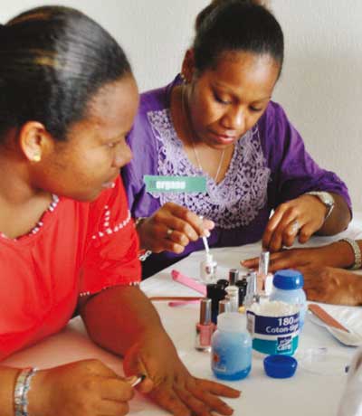 Les jeunes ont expérimenté en nombre le simulateur de choc frontal. Les filles de l'atelier du service sanitaire et social ont pratiqué leurs activités face au public.