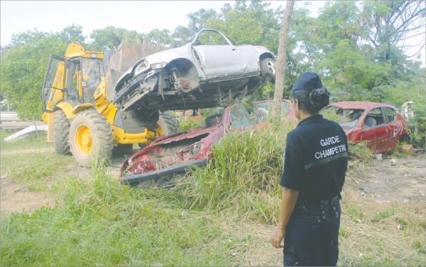 L'opération d'enlèvement des carcasses de voitures dans les squats de Nouville devrait prendre fin ce jeudi.