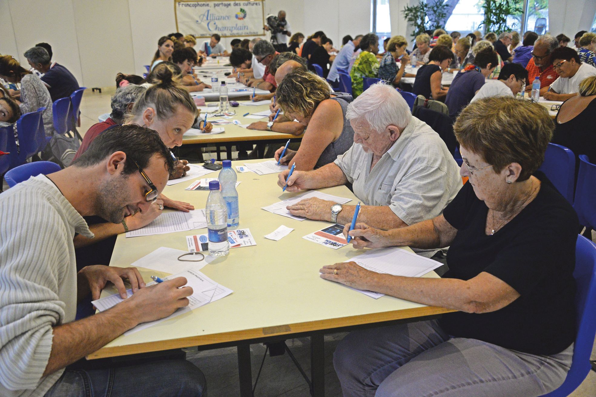 La dictée du Pacifique a attiré une centaine  de participants. Moitié moins étaient attendus.