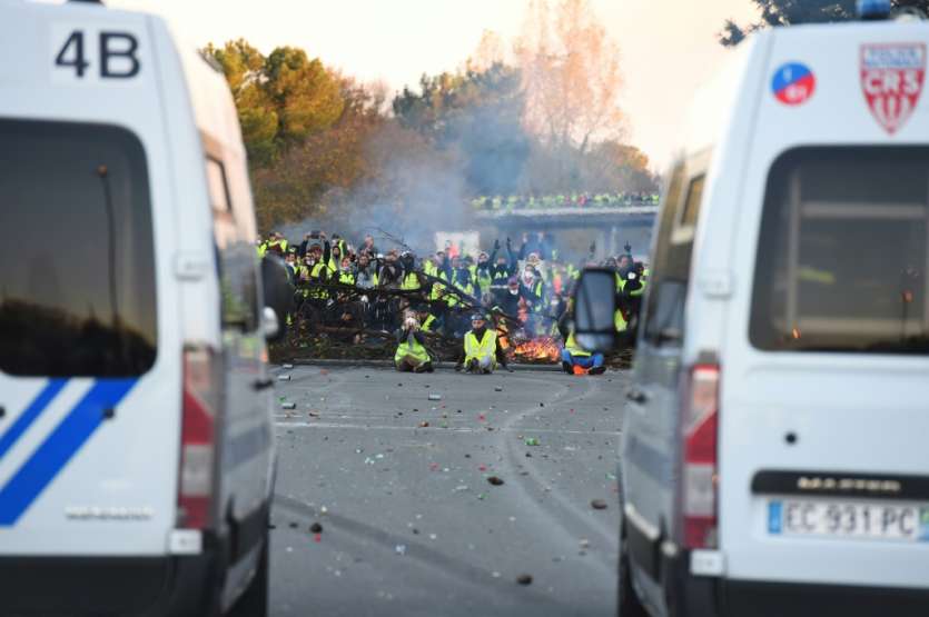 Gilets Jaunes La Mobilisation Se Poursuit Mais Est En