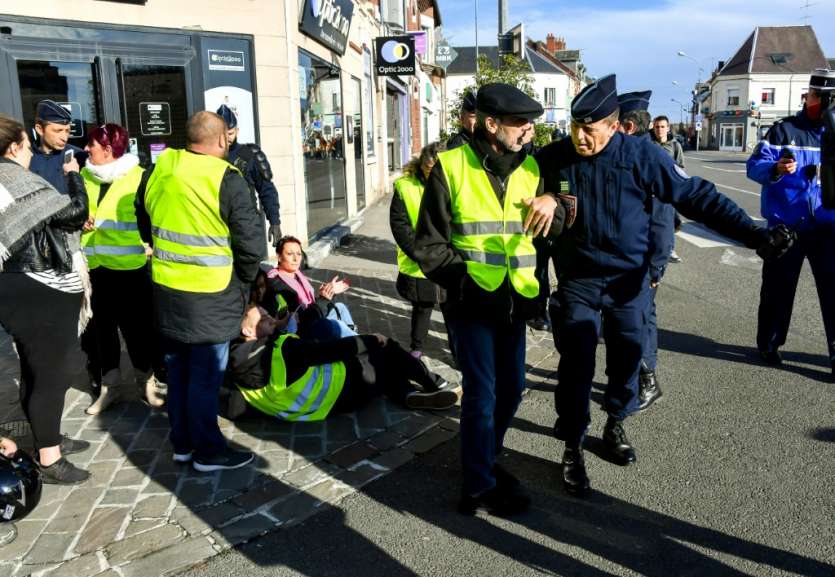 à Quatre Jours De La Mobilisation Les Gilets Jaunes