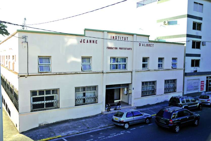 L’Institut Jeanne-d’Albret accueille une cinquantaine de pensionnaires filles originaires de toute la Nouvelle-Calédonie, et qui suivent leurs études à Nouméa. Photo Archives