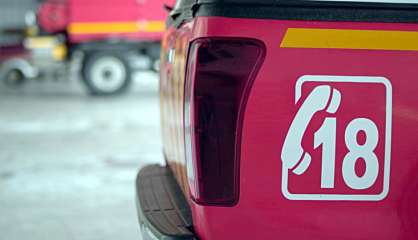 Un camion se renverse au rond-point de l’ancre de Marine