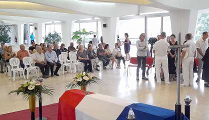 [VIDÉO] Ultime hommage à Jean Lèques à la mairie de Nouméa