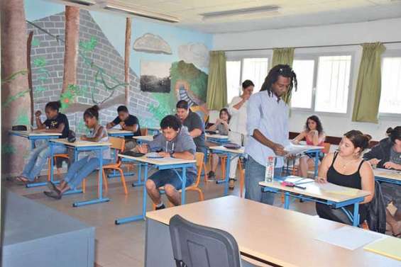 Retour au collège… pour y passer le bac