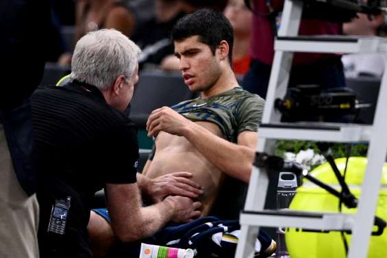 Tennis: Alcaraz abandonne, Auger-Aliassime continue d'enchaîner