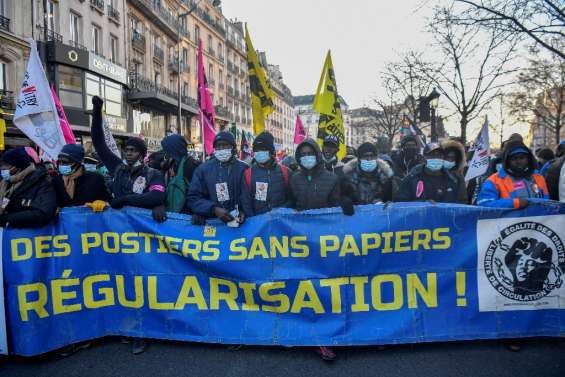 Le gouvernement défend bec et ongles son projet de loi sur l'immigration