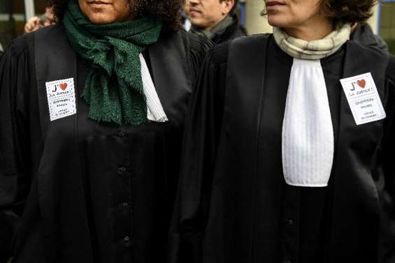 Journée d'action de magistrats, avocats et greffiers contre 