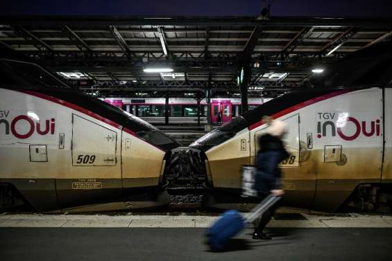 Grève à la SNCF: les départs de Noël perturbés, le Nouvel An en suspens