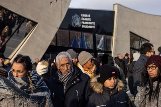 Recueillement, solidarité et émotion à Vaulx-en-Velin après l'incendie meurtrier