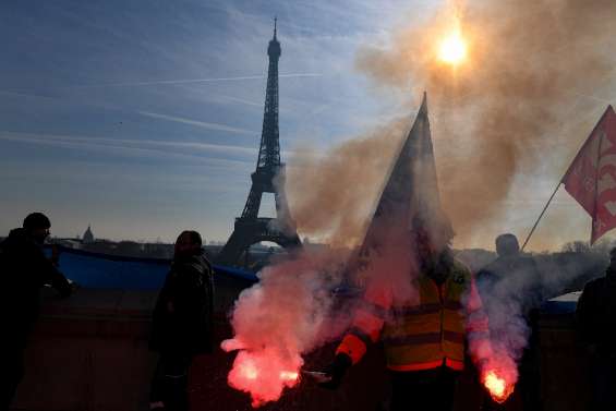 Retraites: les syndicats veulent frapper un grand coup samedi