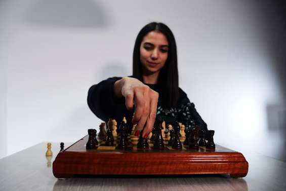 Sara Khadem, la reine iranienne des échecs à visage découvert