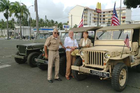 Exposition de Jeeps au monument américain