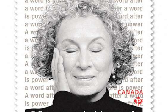 L'autrice Margaret Atwood, vedette d'un nouveau timbre