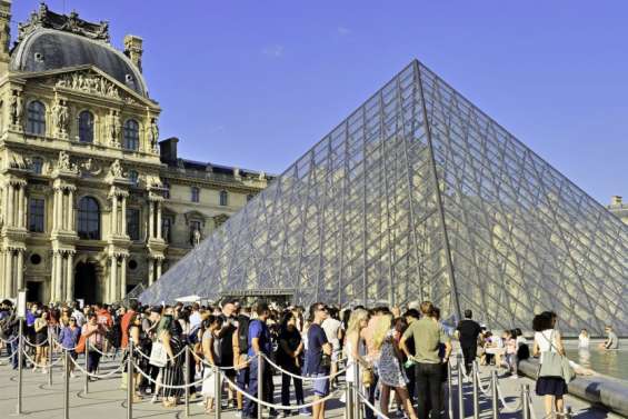 Le Louvre toujours en mal de visiteurs