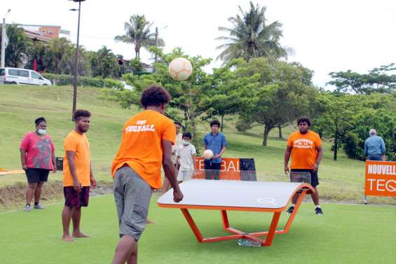 Dumbéa : des tables de teqball pour favoriser la pratique sportive chez les jeunes