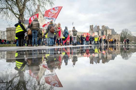 Social : le personnel hospitalier dans la rue