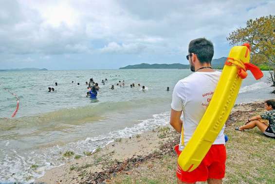 La baignade autorisée plage de Nouré