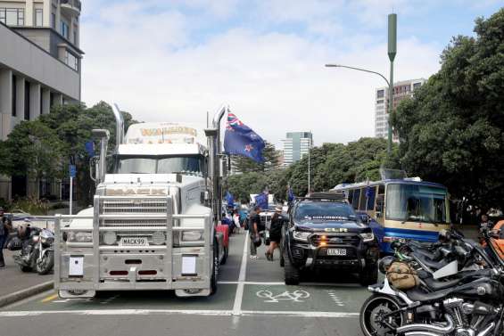 Nouvelle-Zélande : des camions pour protester contre les mesures sanitaires