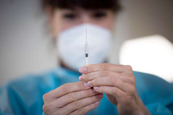 Vaccin Novavax : premières injections début mars