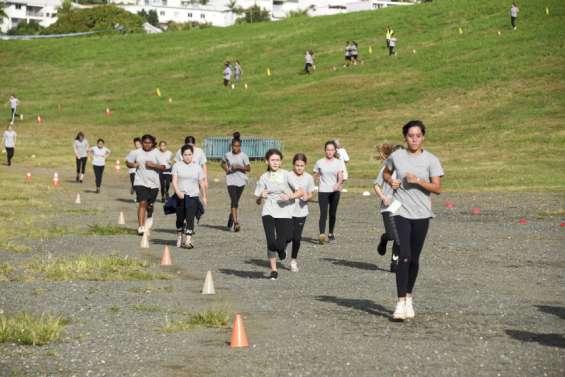 Les collégiens de Magenta terminent la semaine par un cross