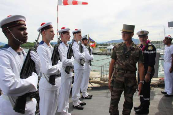 Les Forces armées et les pompiers à l'honneur à Nouméa