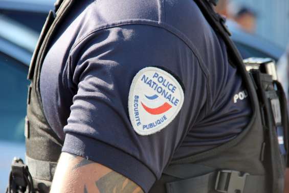 Ivre au volant, il fait une sortie de route et chute de dix mètres