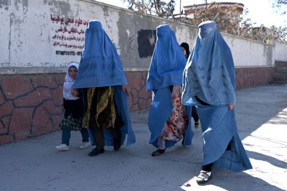 Traitement des femmes par les talibans : crime contre l'humanité ?