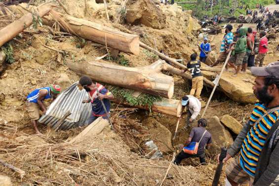 Papouasie-Nouvelle-Guinée : 7 900 personnes évacuées par crainte d’un nouvel éboulement