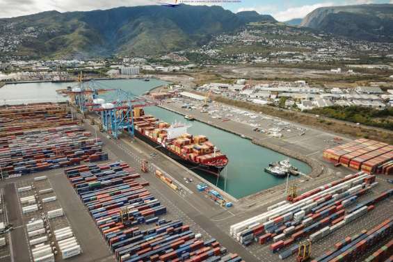 Ports ultramarins : poumons économiques des territoires d’outre-mer