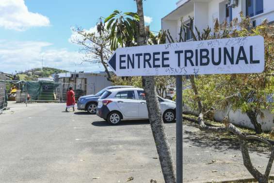 Un homme devant la justice pour violences contre des gendarmes à Poya