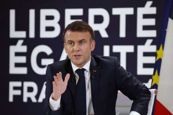 Emmanuel Macron ouvre un deuxième round de concertations, LFI appelle à manifester