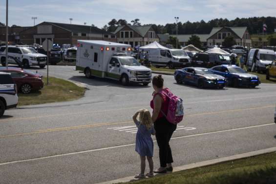 Un tireur de 14 ans fait quatre morts dans son lycée aux États-Unis