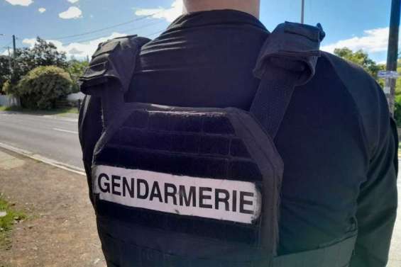 Un hélicoptère de la gendarmerie contraint d’amerrir à Plum