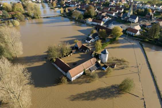 Avant la COP29, la France planifie sa sortie des énergies fossiles pour atteindre la neutralité carbone en 2050