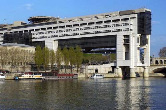 La France confirme son dérapage budgétaire dans un contexte tendu