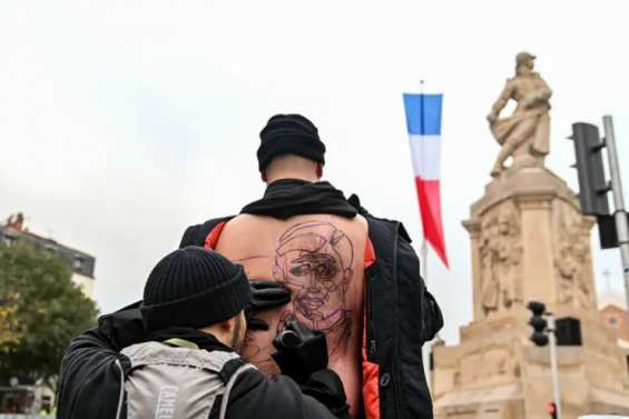 11-Novembre : un Clermontois se fait tatouer ses ancêtres Poilus sur le dos