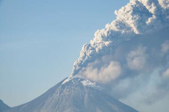 Plusieurs vols annulés à Bali à cause d’une éruption volcanique