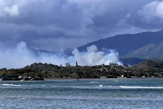 Un incendie en cours au 7e Km, cinq hectares déjà brûlés