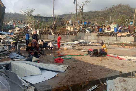 Cyclone à Mayotte : les autorités redoutent des centaines de morts