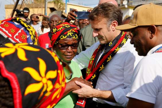 Destructions et pénuries : face à la détresse, Macron promet de 