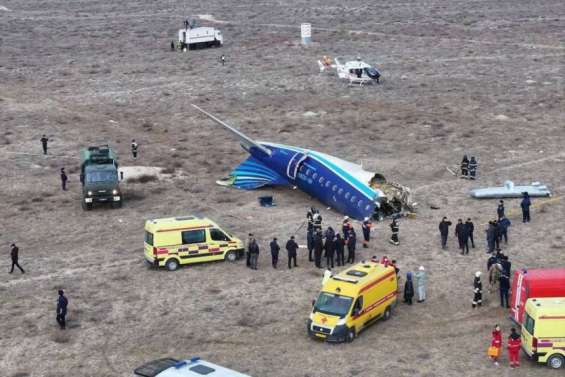 [VIDÉO] Un avion d’Azerbaijan Airlines s’écrase au Kazakhstan, 38 morts