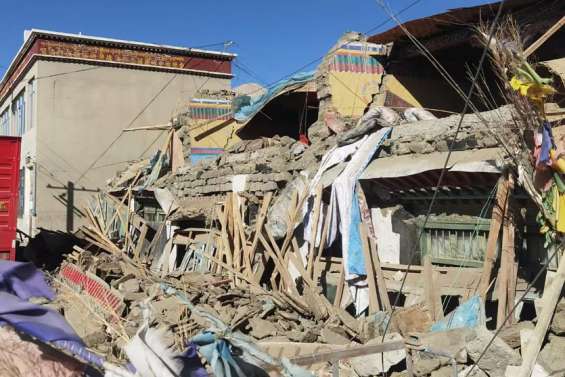 Un puissant séisme fait au moins 126 morts au Tibet