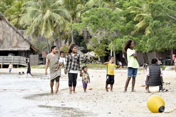 Nouméa plage suspendu en raison de la préalerte cyclonique