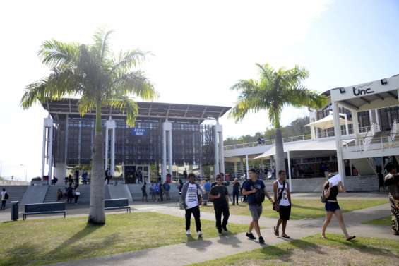 Premiers pas à l'université pour un millier de jeunes Calédoniens