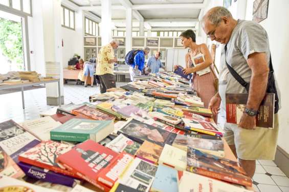 Des livres déclassés à vendre à petits prix samedi