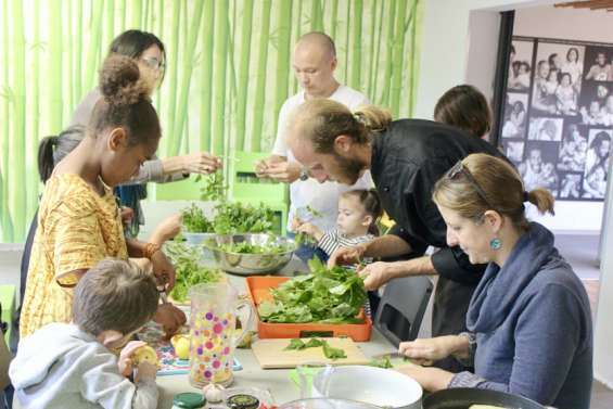 La cuisine s'invite à la maison  de la Famille, pour son atelier mensuel